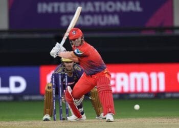 Warner, Shanaka shine as Capitals book playoff berth with ADKR romp