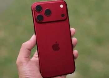 iPhone 18 Pro Lineup Tipped to Get Bold 'Deep Red' Makeover 3 iPhone 18 Pro Lineup Tipped to Get Bold ‘Deep Red’ Makeover