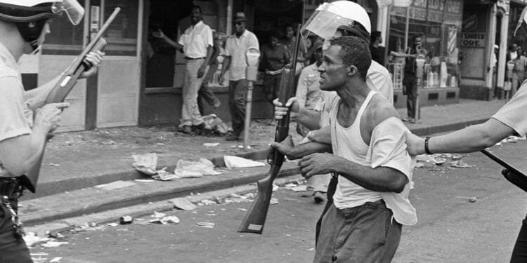 When and why has the National Guard been deployed in the US before?