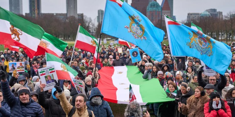 Will Elon Musk’s X changing the Iranian flag have any impact on the ground?