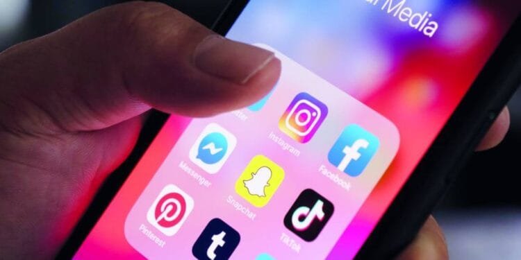 Woman fined Dhs10,000 for insulting man over phone in Abu Dhabi