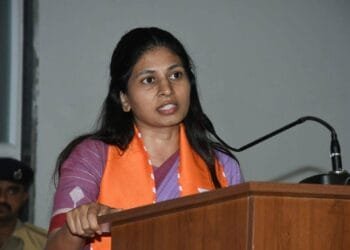 Youth harass Union Minister's daughter, other girls in India